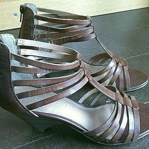 ALDO Sandals Women's Open Toe Leather Shoe Size 6 Brown Zip Up Back Heels Block